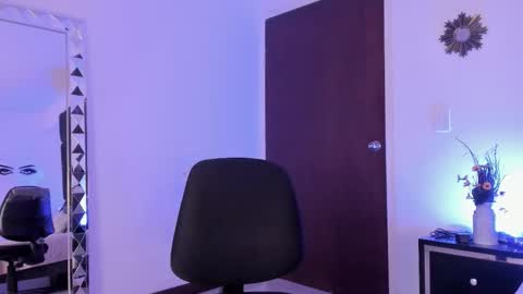 Kendal online show from 09.13.25