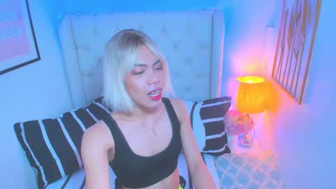 Snapshot of hailee_harper chatting on 02.10.25 HAILEE HORNY online show from 02.10.25