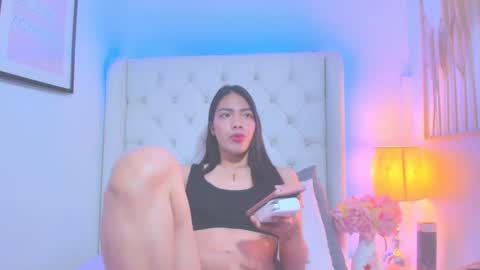 Snapshot of hailee_harper chatting on 02.18.25 HAILEE HORNY online show from 02.18.25