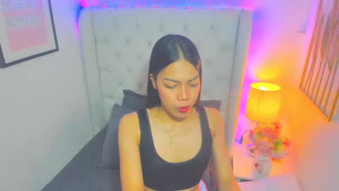 Snapshot of hailee_harper chatting on 03.12.25 HAILEE HORNY online show from 03.12.25