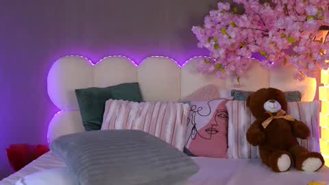 Hailey online show from 03.11.26