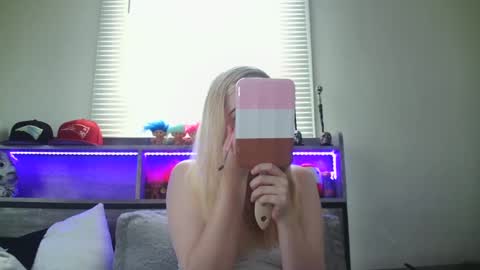 Snapshot of haileyakuma69 chatting on 12.05.24 Hailey and d online show from 12.05.24