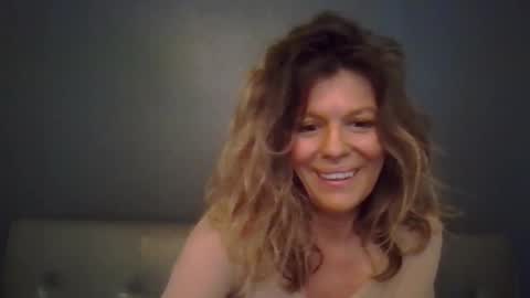 Hailey online show from 11.18.25