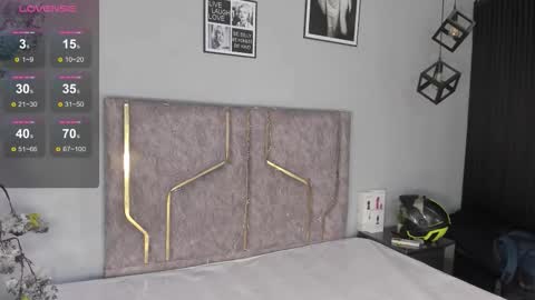 haileystonei online show from 11.18.25