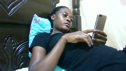 Snapshot of hairy_africanbae chatting on 06.25.26 hairy_africanbae online show from 06.25.26