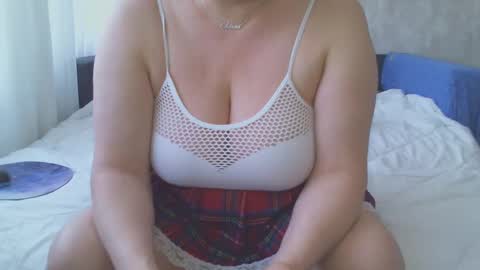 Snapshot of hairy_vi chatting on 02.11.25 hairy vicky online show from 02.11.25