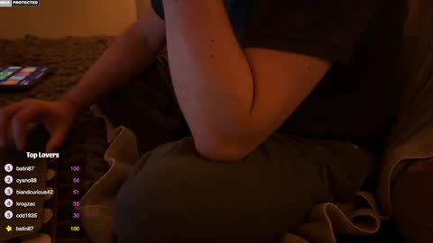 Snapshot of hairybelly818 chatting on 01.28.25 Hairy Belly online show from 01.28.25