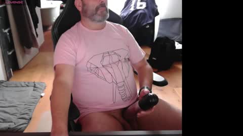 Snapshot of hairyfred73 chatting on 10.03.25 hairyfred73 online show from 10.03.25