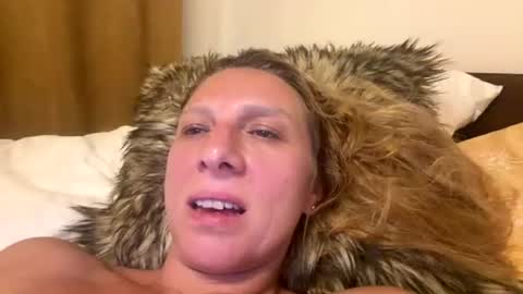 Snapshot of hairymothercz chatting on 07.12.26 pregnantJean online show from 07.12.26