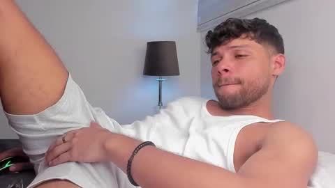 Independent       model  online show from 03.09.26