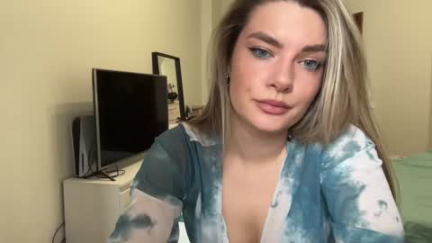Snapshot of haley_rune chatting on 02.13.25 haley_rune online show from 02.13.25
