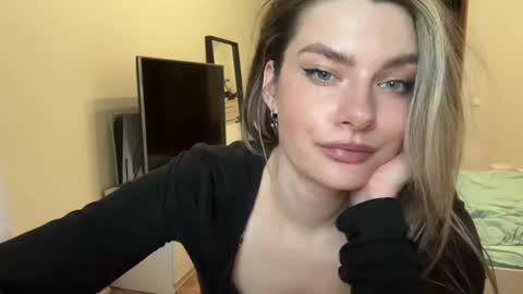 Snapshot of haley_rune chatting on 02.16.25 haley_rune online show from 02.16.25