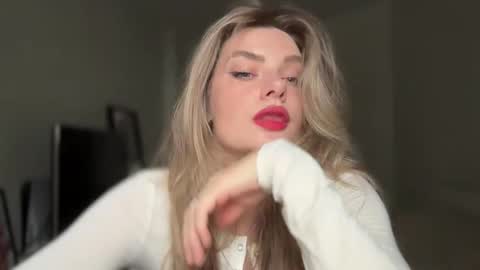 Snapshot of haley_rune chatting on 10.16.25 haley_rune online show from 10.16.25