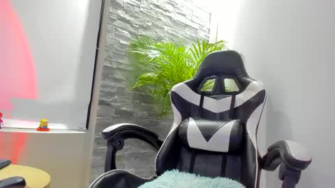 Anahis online show from 01.27.25