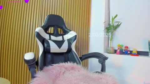 Anahis online show from 03.03.25