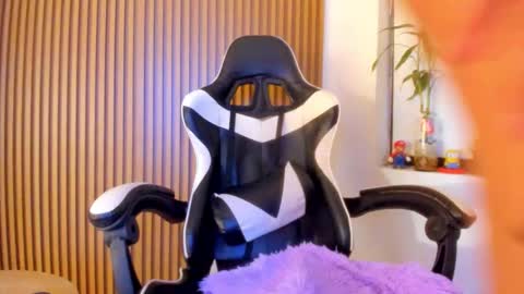 Snapshot of hall_anahiis chatting on 02.22.26 Anahis online show from 02.22.26