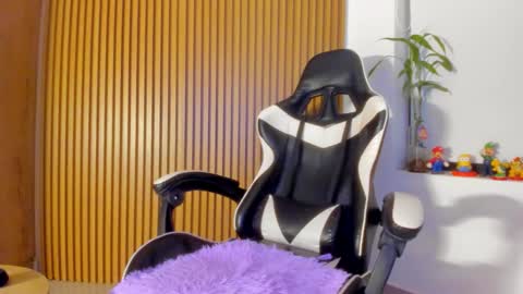 Snapshot of hall_anahiis chatting on 02.23.26 Anahis online show from 02.23.26