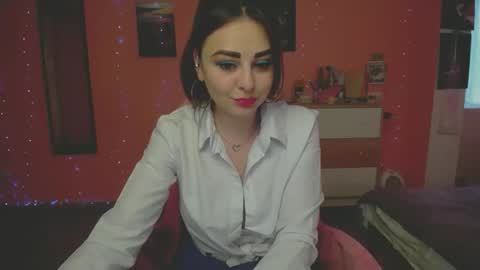 Snapshot of halleyg chatting on 04.21.26 Ann online show from 04.21.26