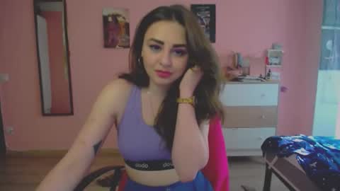 Snapshot of halleyg chatting on 05.19.26 Ann online show from 05.19.26