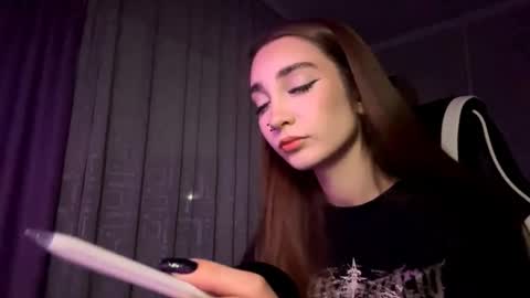 Holly online show from 11.08.25