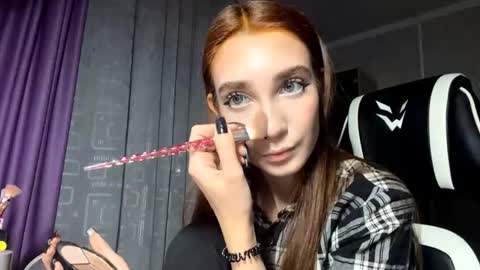 Holly online show from 11.14.25