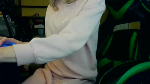 Sissy Sarah-Louise  online show from 02.26.26