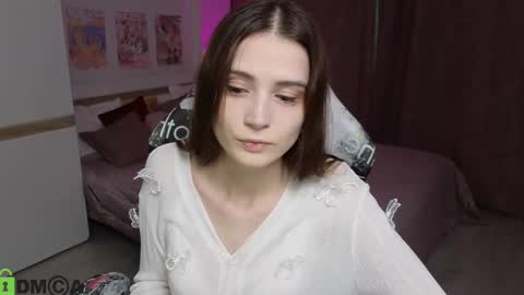 Snapshot of hana_flo chatting on 09.25.25 Hana online show from 09.25.25