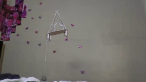 Snapshot of hanah_bakeer chatting on 06.12.26 Hanah Montana Independent model online show from 06.12.26