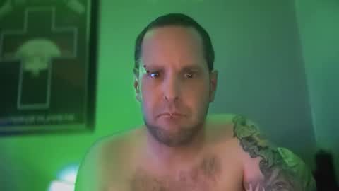 Snapshot of hand_banana_420 chatting on 09.15.25 hand_banana_420 online show from 09.15.25