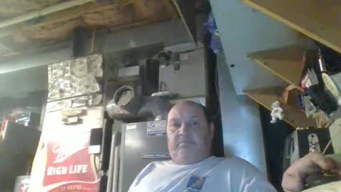 Snapshot of handiemanhere chatting on 11.03.25 naked man online show from 11.03.25