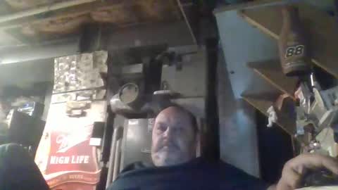 Snapshot of handiemanhere chatting on 11.15.25 naked man online show from 11.15.25