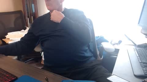 handsome_guy4u online show from 04.22.26