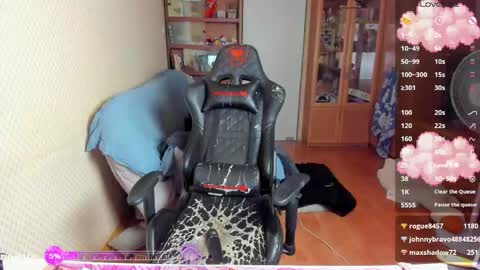 Snapshot of handsome_whale chatting on 06.06.26 Mila online show from 06.06.26