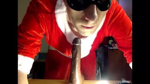 Snapshot of handsomealfie chatting on 12.08.24 HandsomeAlfie online show from 12.08.24