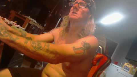 Snapshot of handyman5303 chatting on 12.29.24 Handystudman online show from 12.29.24