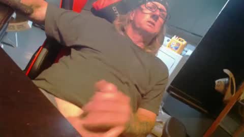 Snapshot of handyman5303 chatting on 01.01.25 Handystudman online show from 01.01.25