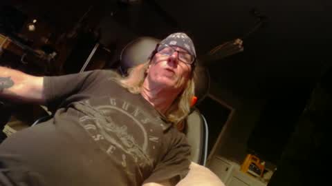 Snapshot of handyman5303 chatting on 02.17.25 Handystudman online show from 02.17.25