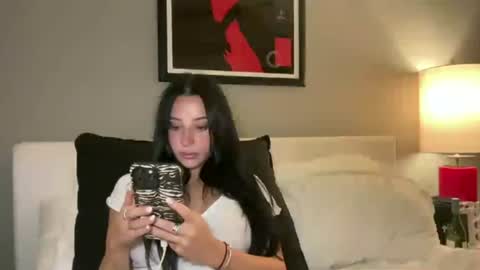Snapshot of hangoutwithvanessa chatting on 06.24.26 Vanessa online show from 06.24.26