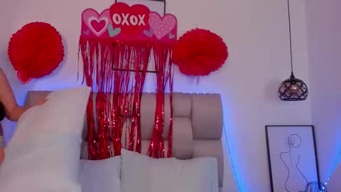 hanna__evans_ online show from 02.15.26