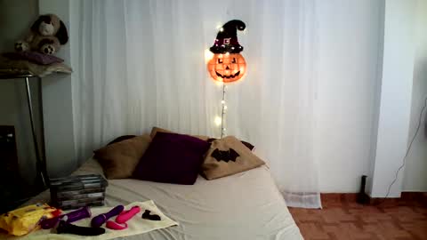 Hanna charming online show from 10.08.25