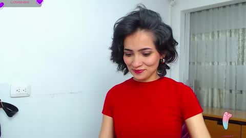 Sara online show from 10.30.25