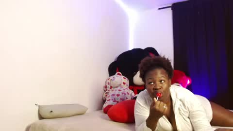 Snapshot of hanna_ebony_x chatting on 05.30.26 HANNA 3 online show from 05.30.26