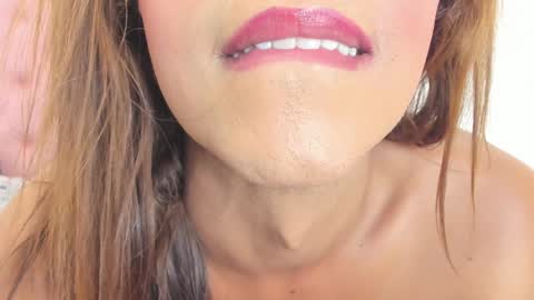 Welcome Guys Im hannaHoney online show from 12.21.24