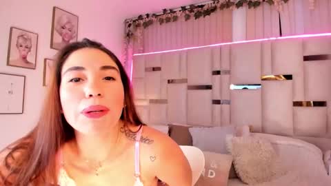 Snapshot of hanna_klover chatting on 02.25.26 Hanna Klover online show from 02.25.26