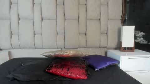 Hanna lens online show from 01.26.25