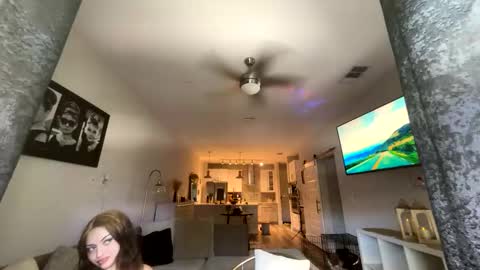hannababy23 online show from 10.16.25