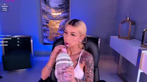 Snapshot of hannaconnor_ chatting on 07.04.26 Hanna Connor online show from 07.04.26