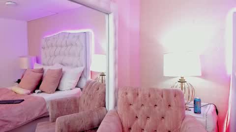 HannaDawsons online show from 01.22.25