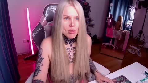 Snapshot of hannah_chaos chatting on 01.15.25 Hannah online show from 01.15.25