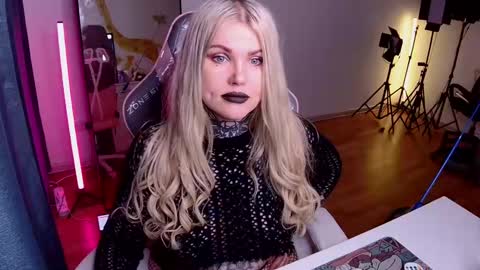 Snapshot of hannah_chaos chatting on 01.30.25 Hannah online show from 01.30.25